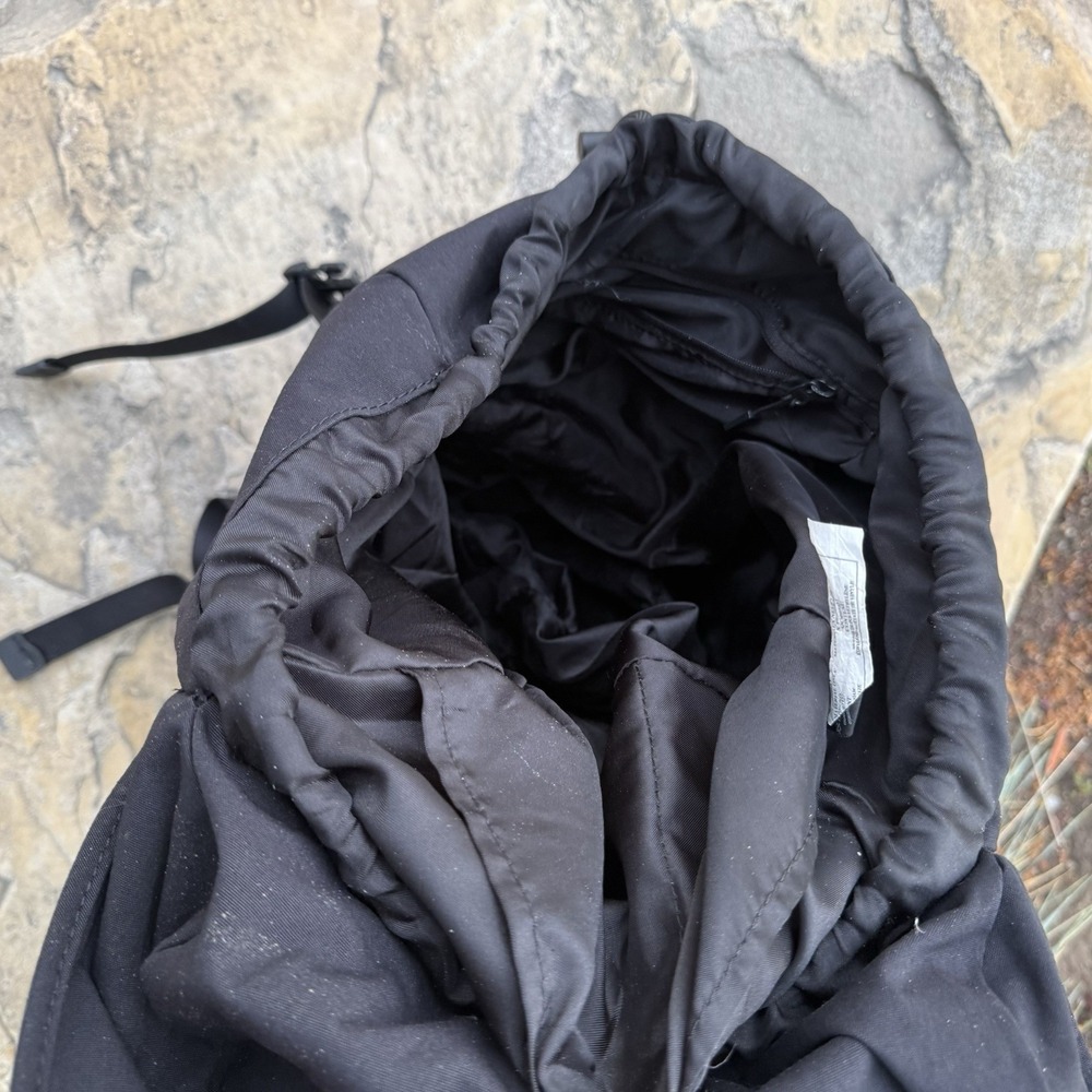 LULULEMON Command The Day Backpack Black 24L Used - Picture 8 of 11